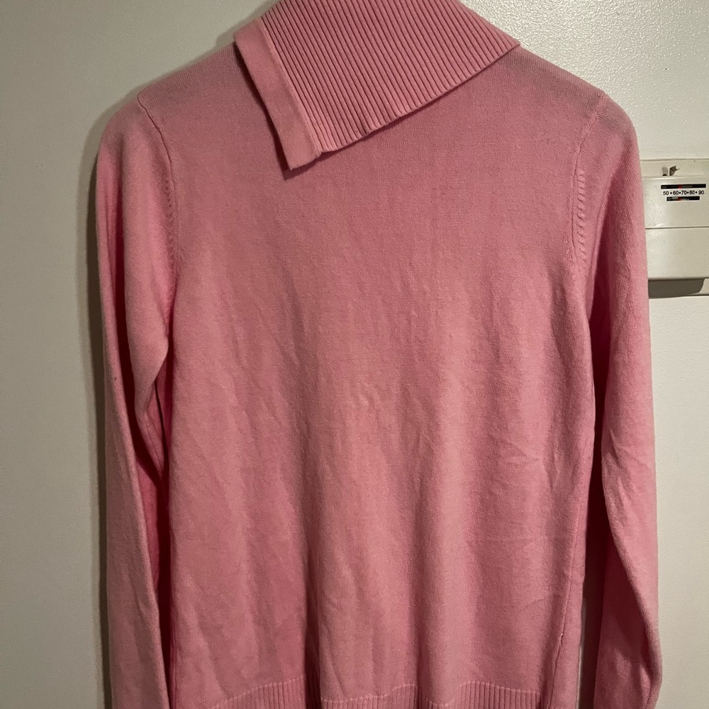 Size M - Picture 3 of 3